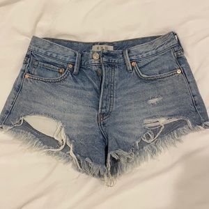 FREE PEOPLE denim jean shorts size 25